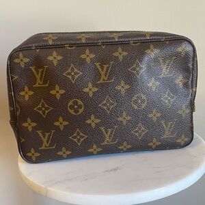 23 Louis Vuitton Monogram Canvas Trousse de Toilette Pouch